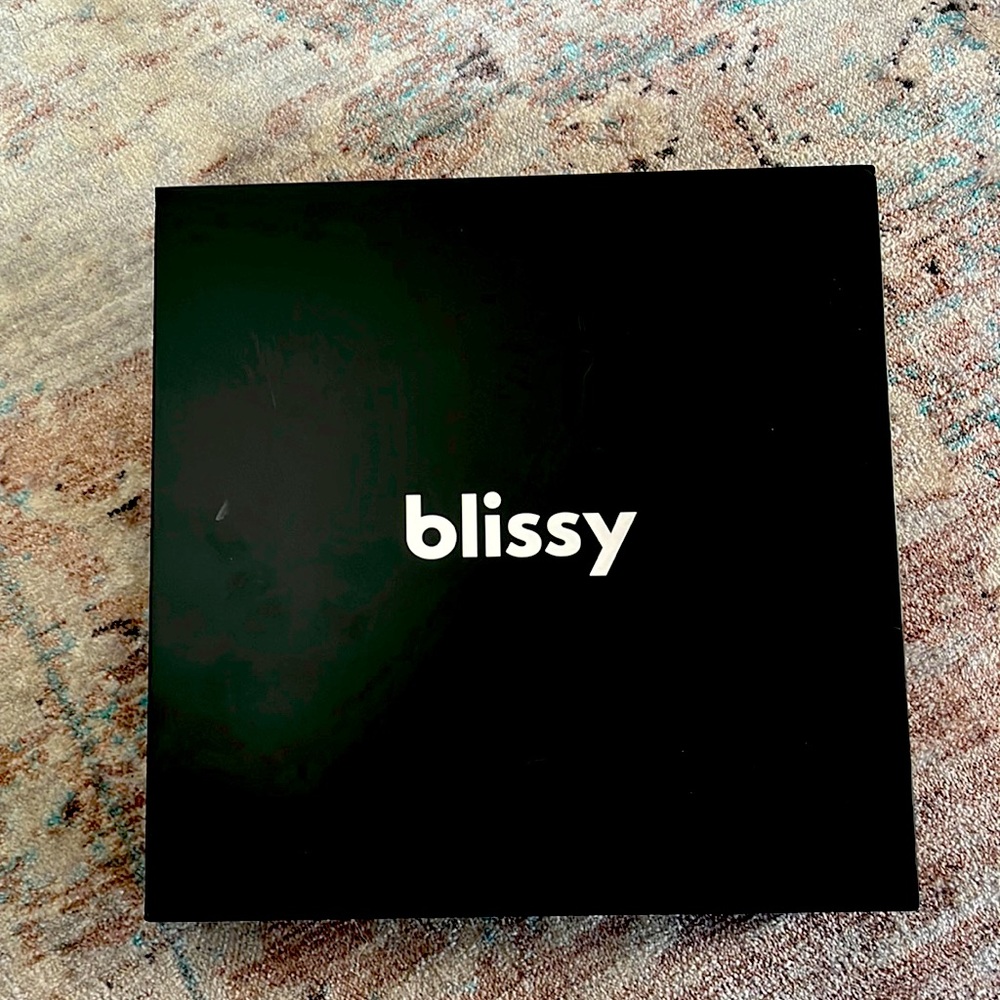 blissy brand new silk, sleep set, five piece